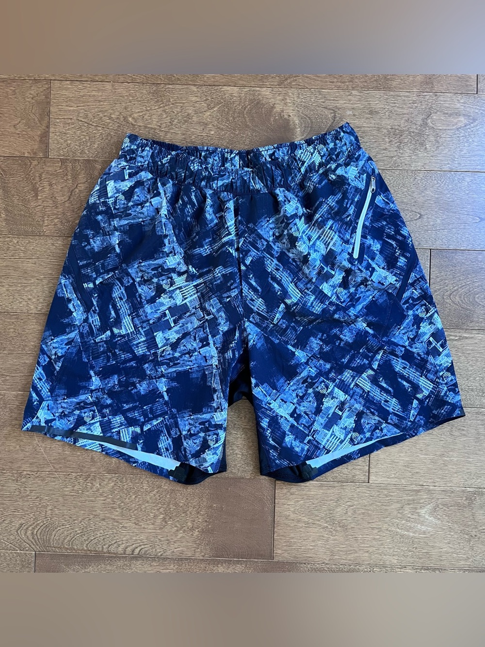 LULULEMON Mens Surge shorts sz S